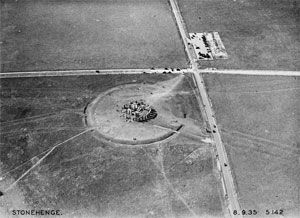 Aerial photograph of Stonehenge (Click to enlarge)